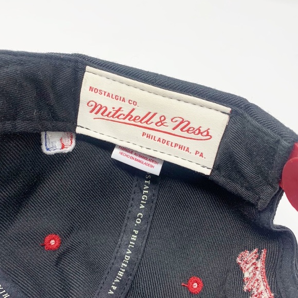 Miami Heat Mitchell & Ness SnapBack - Picture 5 of 6